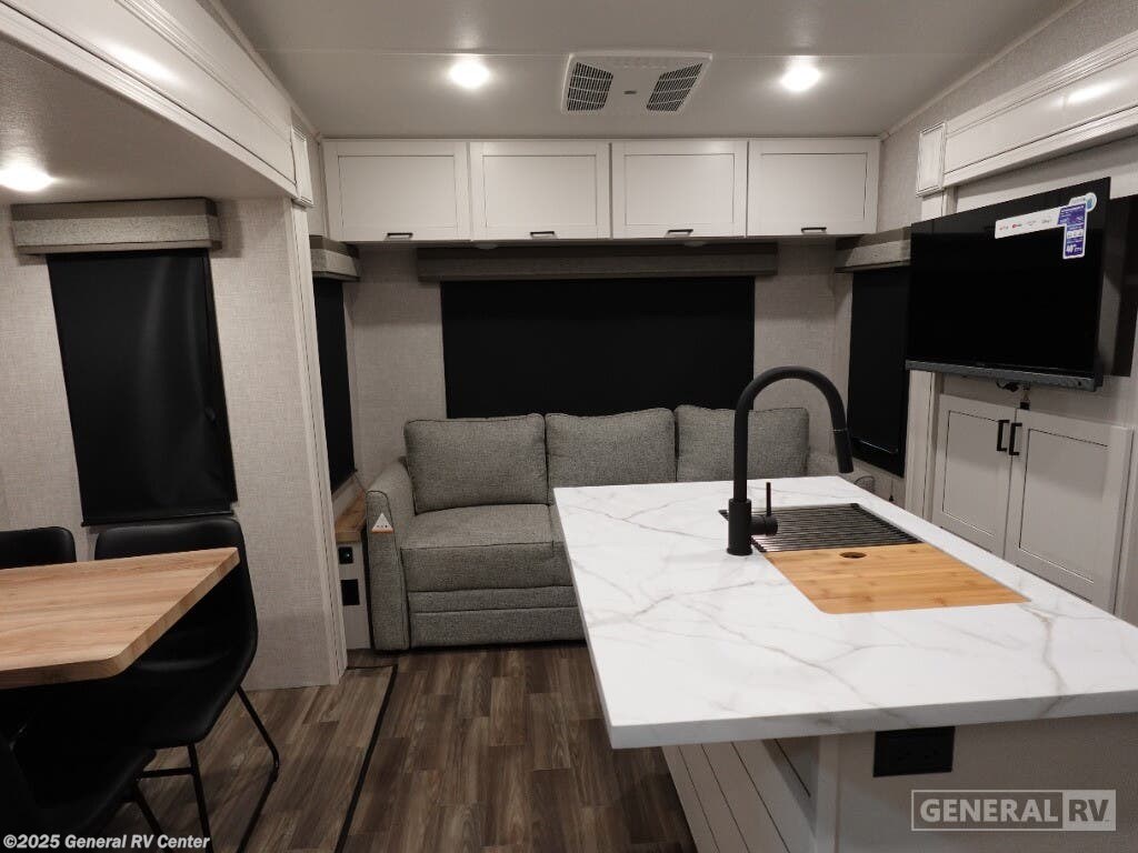 Call now about this 2025 Highland Ridge Open Range RLF244RLS! 2025 Highland Ridge Open Range RLF244RLS - New Fifth Wheel For Sale by General RV Center in Dover, Florida