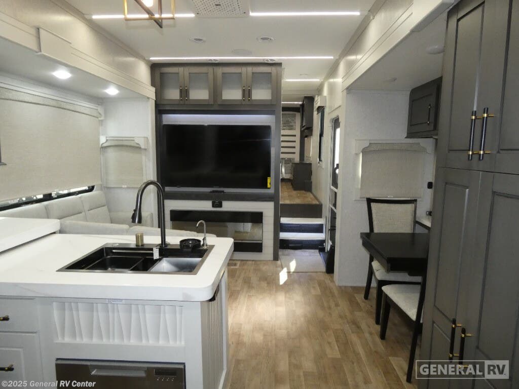 New 2025 CrossRoads Redwood 4512TH available in Dover, Florida