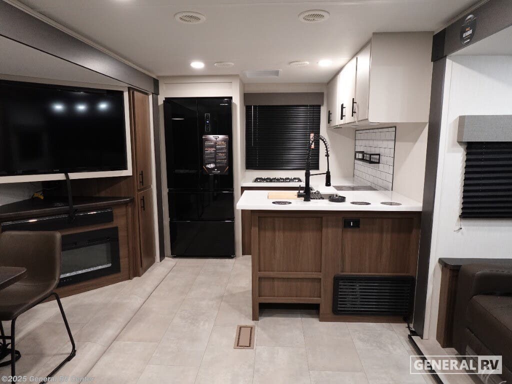 Call now about this 2026 Prime Time LaCrosse 3411RK! 2026 Prime Time LaCrosse 3411RK - New Travel Trailer For Sale by General RV Center in Dover, Florida