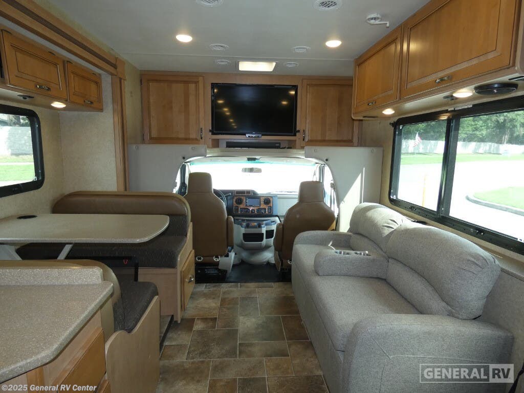 Used 2016 Thor Motor Coach FOURWINDS 31W-1SL available in Dover, Florida