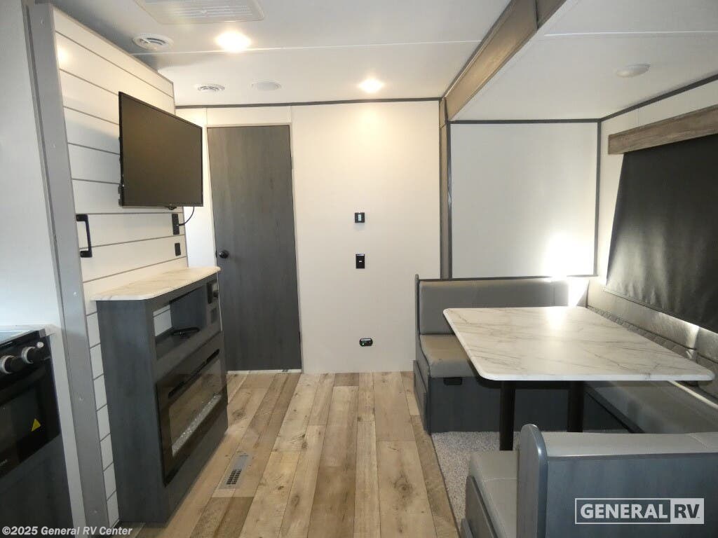 Call now about this 2022 Dutchmen Aspen Trail 2260RBS-1SL! 2022 Dutchmen Aspen Trail 2260RBS-1SL - Used Travel Trailer For Sale by General RV Center in Dover, Florida