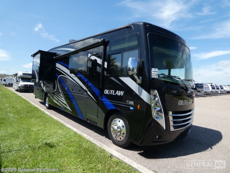 Email now about this 2022 Thor Motor Coach Outlaw 38MB-2SL! Used 2022 Thor Motor Coach Outlaw 38MB-2SL available in Dover, Florida