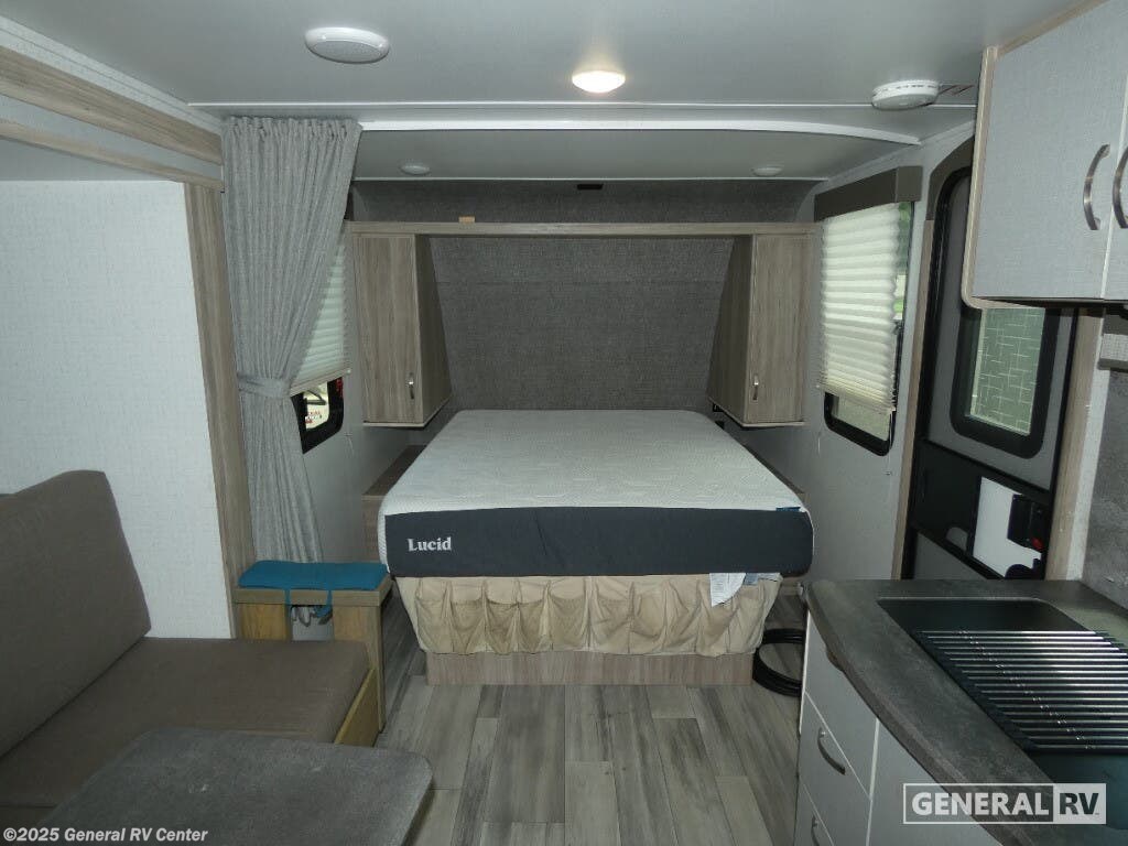 Used 2022 Winnebago Micro Minnie FLX 2108FBS available in Dover, Florida