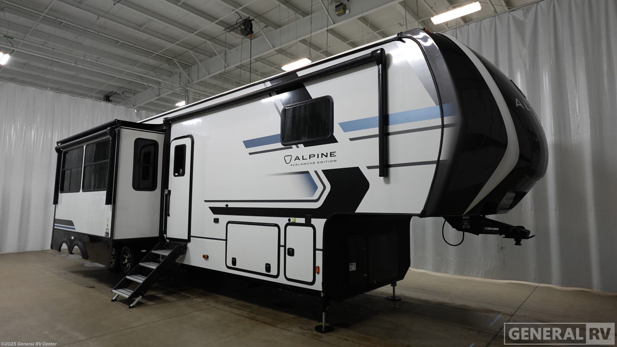 Email now about this 2026 Keystone Avalanche 390DS! New 2026 Keystone Avalanche 390DS available in Dover, Florida