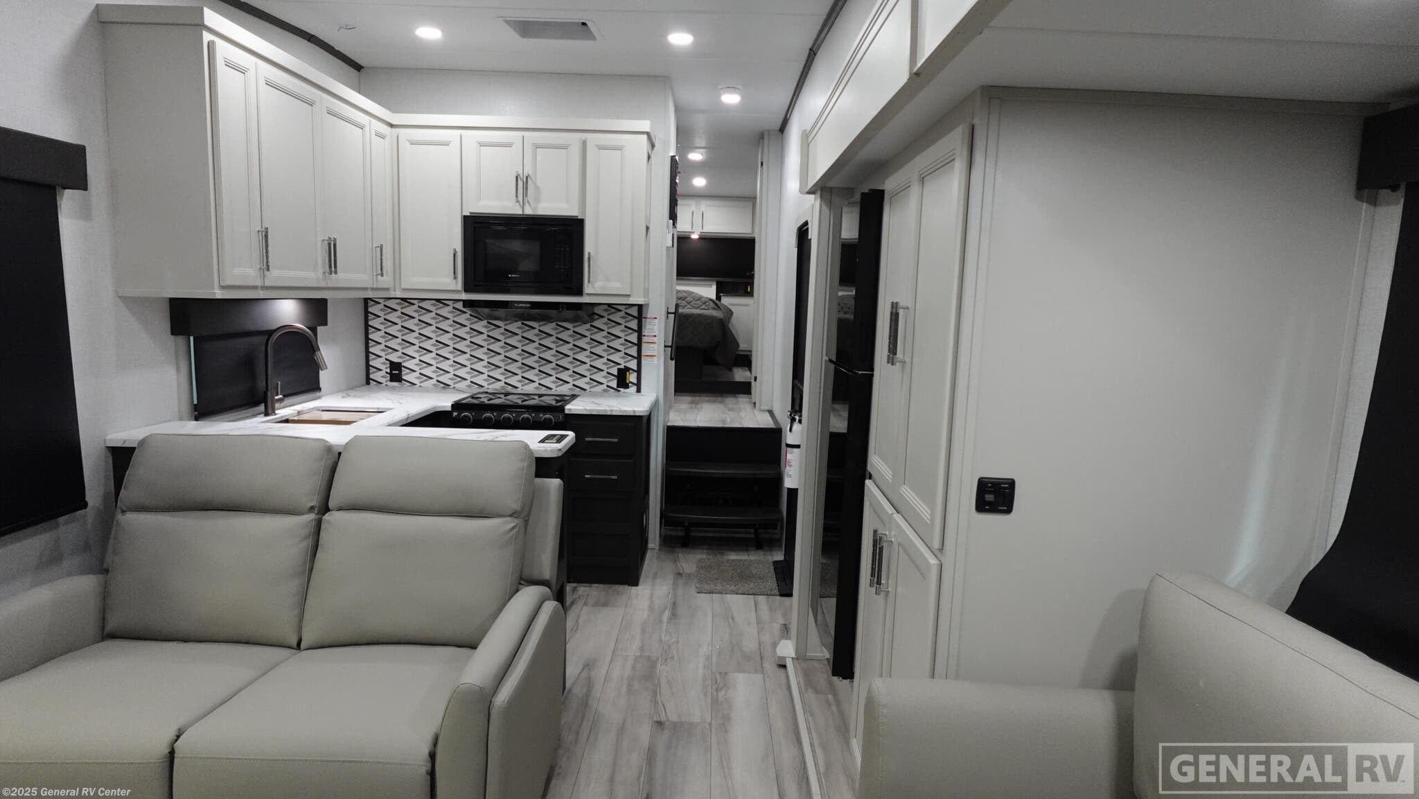 New 2025 Keystone Arcadia 294SLRD available in Dover, Florida