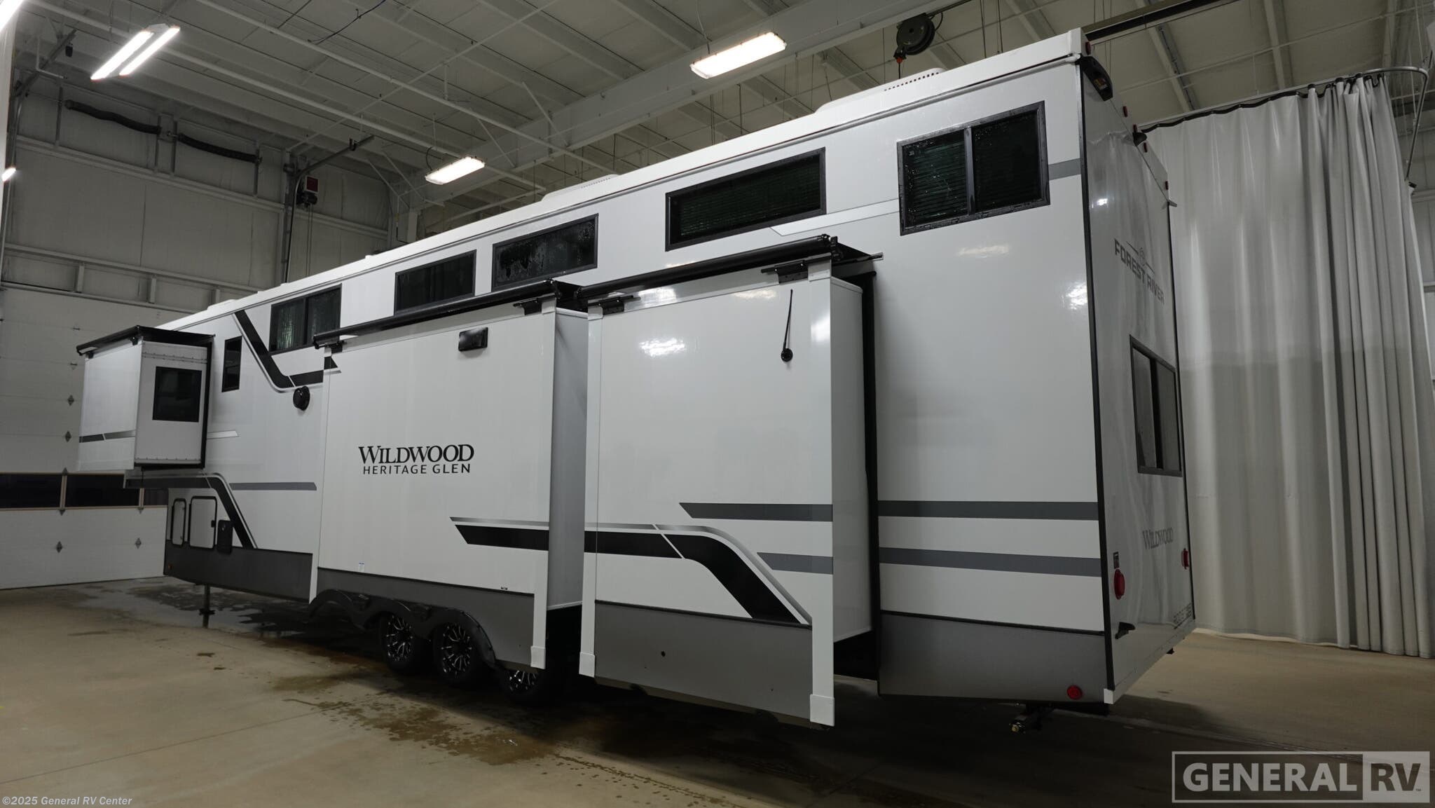 Contact us now about this 2026 Forest River Wildwood Heritage Glen ROOST43! 2026 Wildwood Heritage Glen ROOST43 by Forest River from General RV Center in Dover, Florida