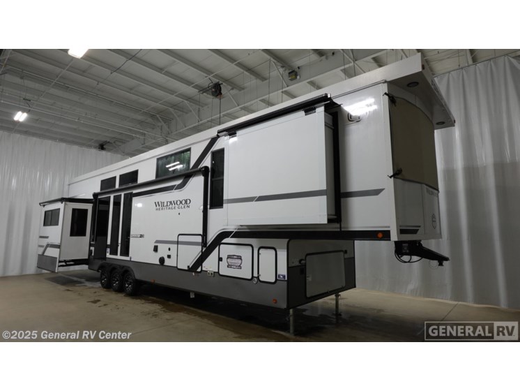 Email now about this 2026 Forest River Wildwood Heritage Glen ROOST43! New 2026 Forest River Wildwood Heritage Glen ROOST43 available in Dover, Florida