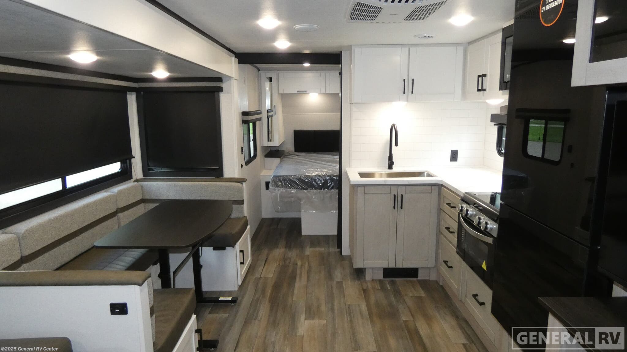 New 2026 Highland Ridge Range Lite 270DBL available in Dover, Florida