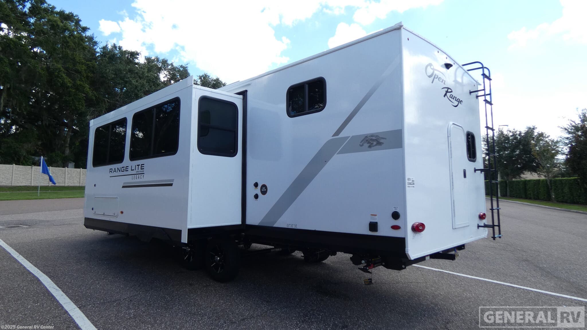 Contact us now about this 2026 Highland Ridge Range Lite 270DBL! 2026 Range Lite 270DBL by Highland Ridge from General RV Center in Dover, Florida