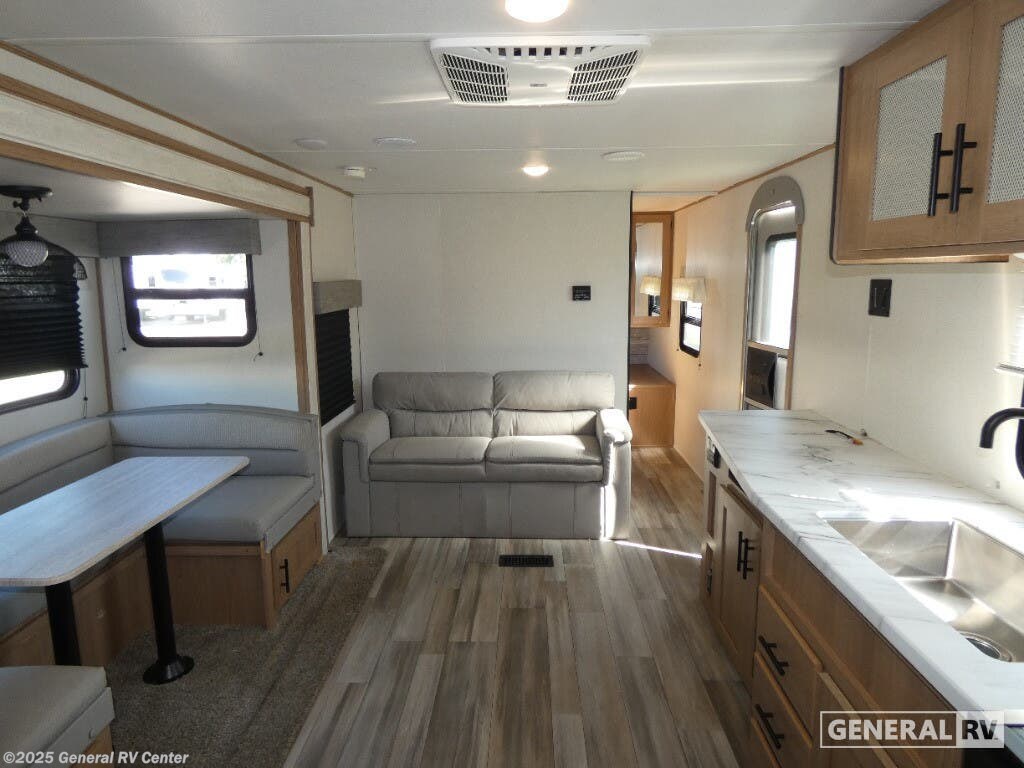 Used 2023 Prime Time Avenger 27BBS available in Dover, Florida