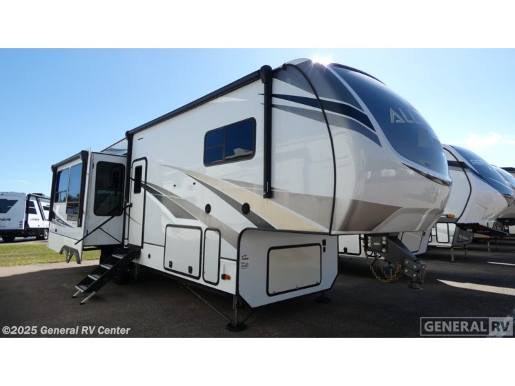 Email now about this 2021 Alliance RV Paradigm 310RL! Used 2021 Alliance RV Paradigm 310RL available in Dover, Florida