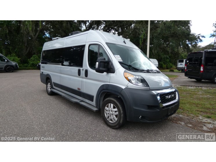 Email now about this 2024 Thor Motor Coach Dazzle 2LB! Used 2024 Thor Motor Coach Dazzle 2LB available in Dover, Florida
