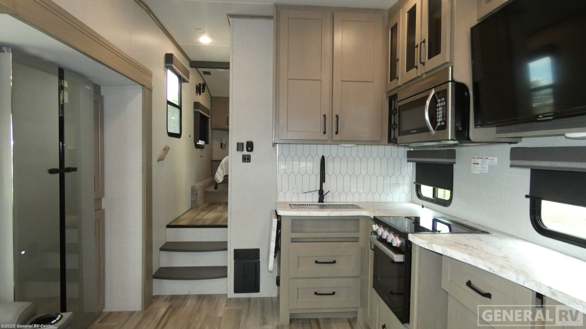 Call now about this 2023 Grand Design Reflection 260RD! 2023 Grand Design Reflection 260RD - Used Fifth Wheel For Sale by General RV Center in Dover, Florida