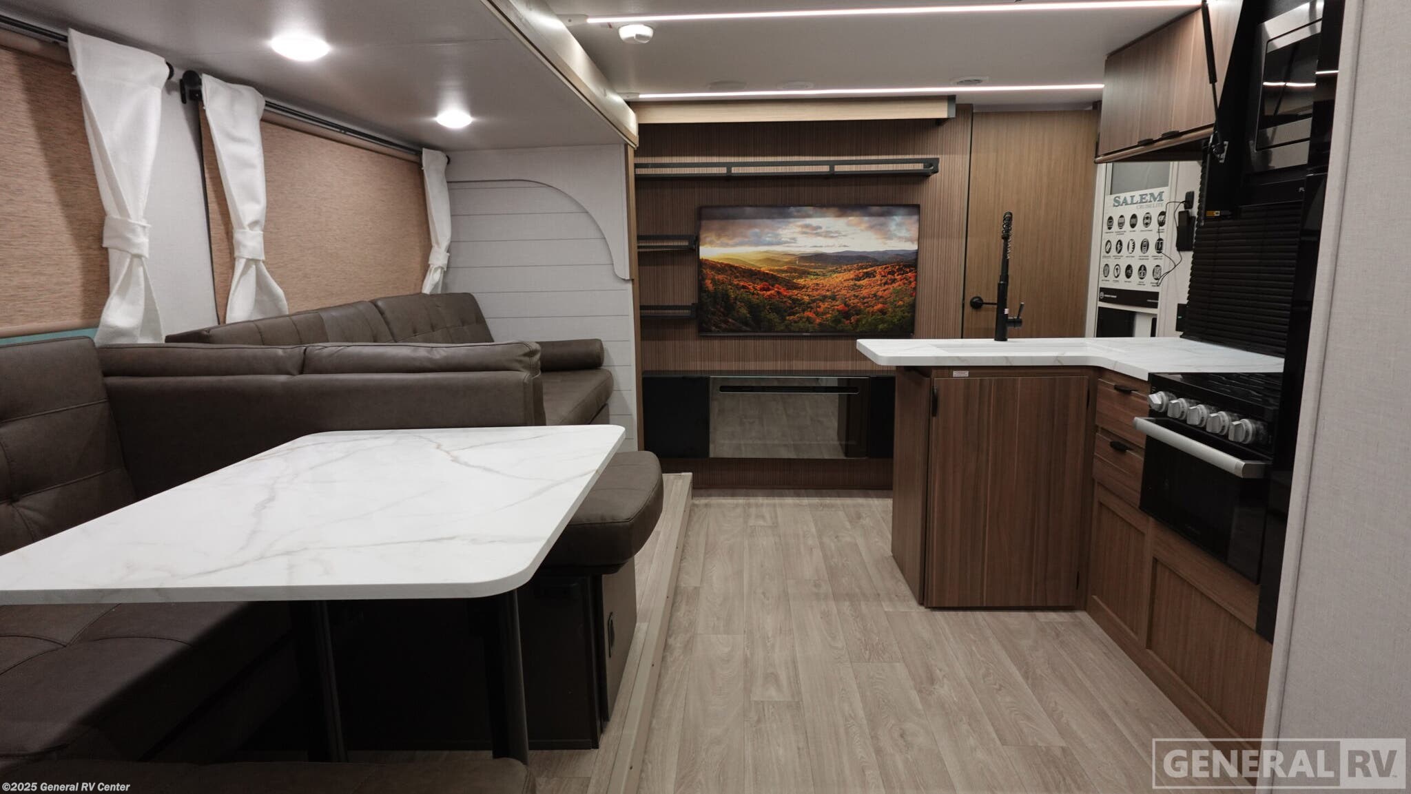 New 2025 Forest River Salem 273QBXL available in Dover, Florida