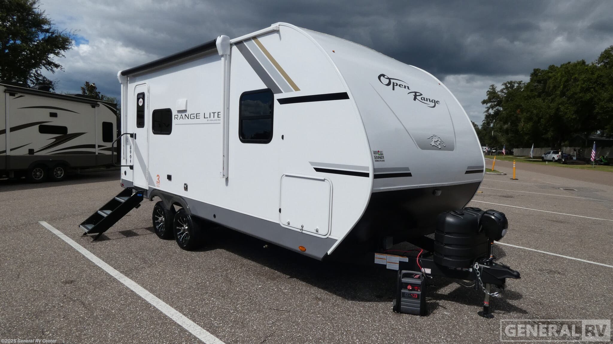 Email now about this 2026 Highland Ridge Range Lite 212FB! New 2026 Highland Ridge Range Lite 212FB available in Dover, Florida