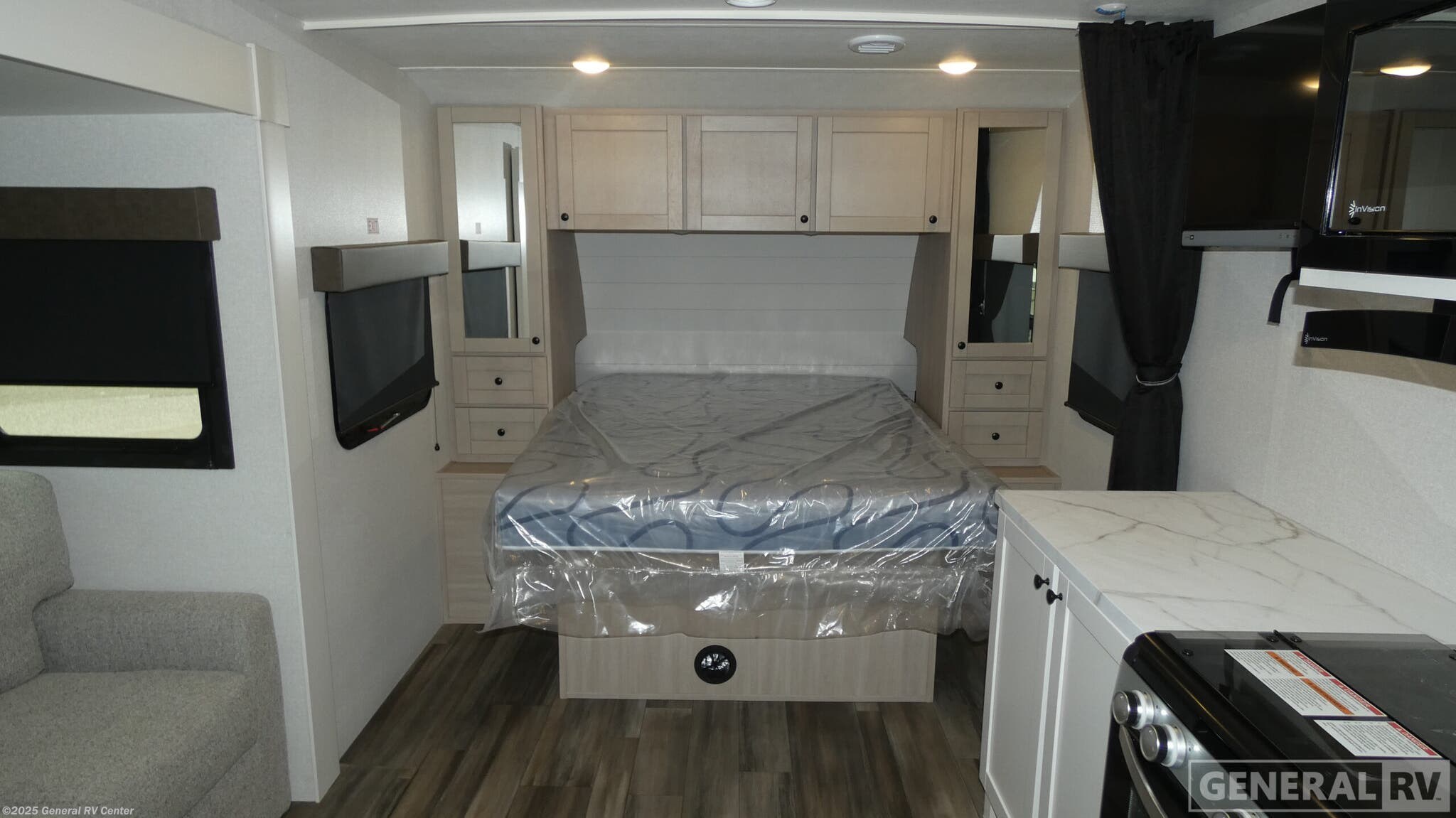 New 2026 Highland Ridge Range Lite 212FB available in Dover, Florida