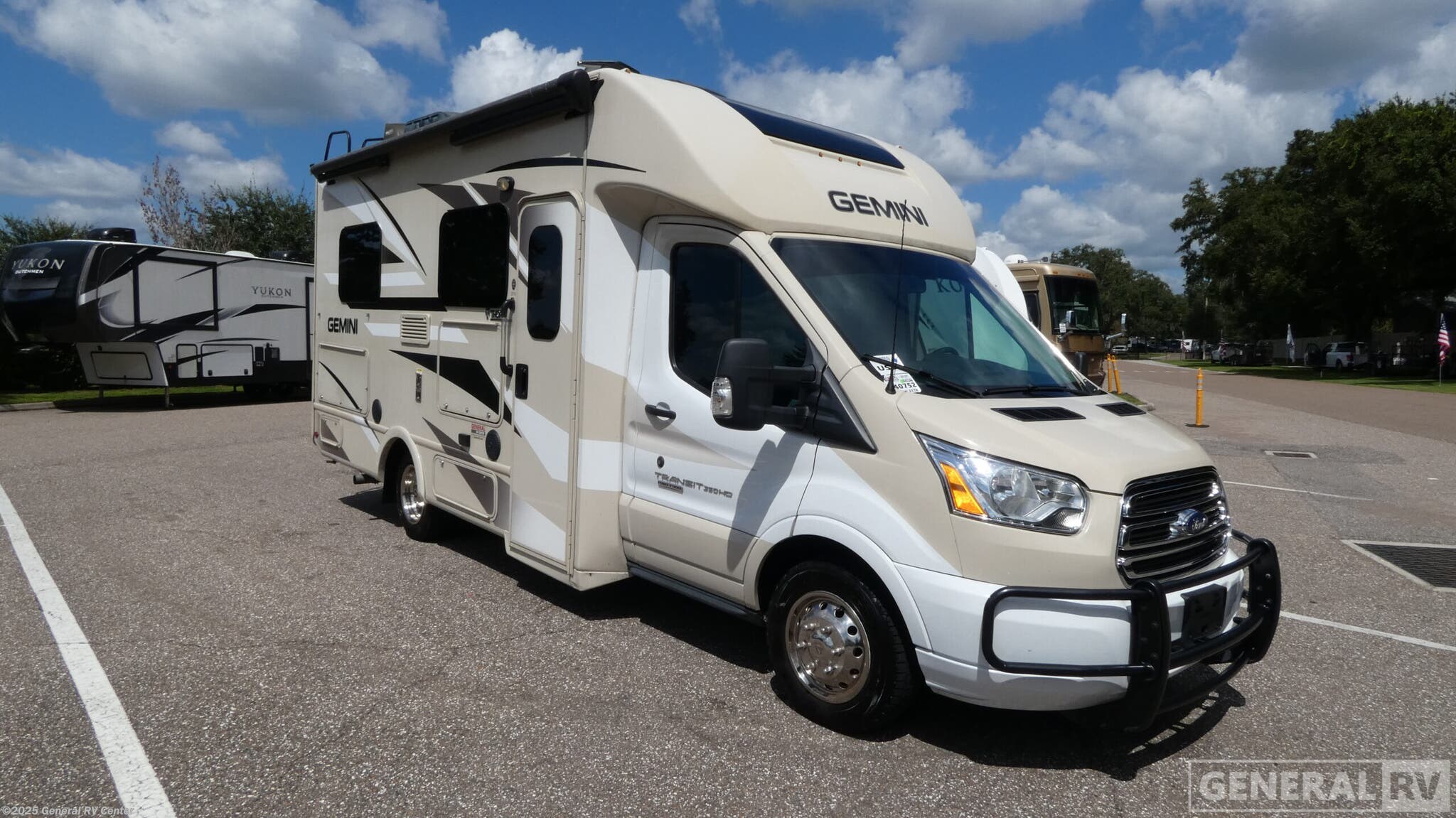 Email now about this 2017 Thor Motor Coach Gemini 23TK! Used 2017 Thor Motor Coach Gemini 23TK available in Dover, Florida