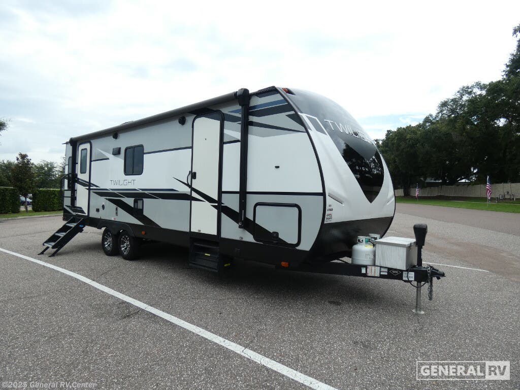 Email now about this 2021 Cruiser RV Twilight SIGNATURE TWS 2500! Used 2021 Cruiser RV Twilight SIGNATURE TWS 2500 available in Dover, Florida