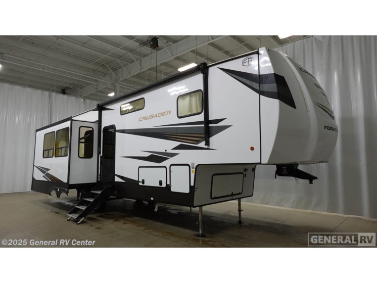 Email now about this 2026 Prime Time Crusader KING33! New 2026 Prime Time Crusader KING33 available in Dover, Florida