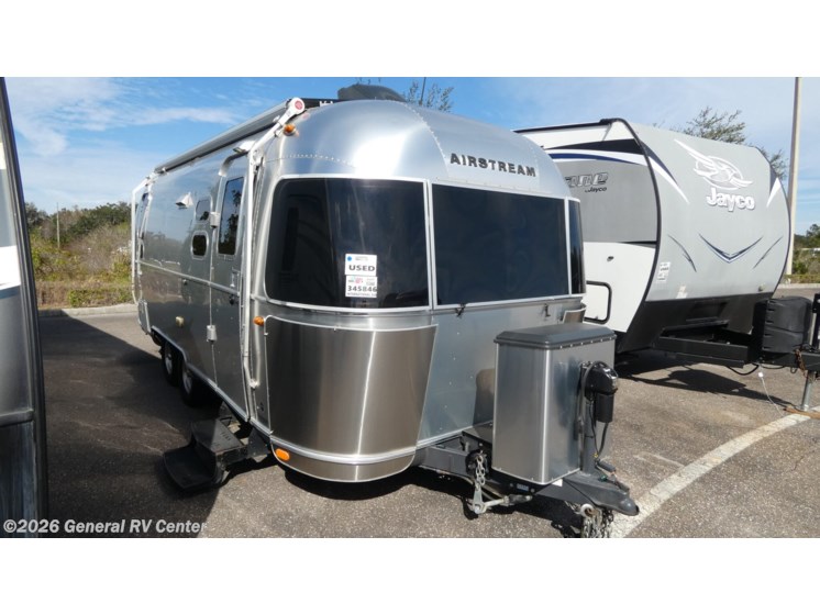 Email now about this 2016 Airstream International Signature 23D! Used 2016 Airstream International Signature 23D available in Dover, Florida
