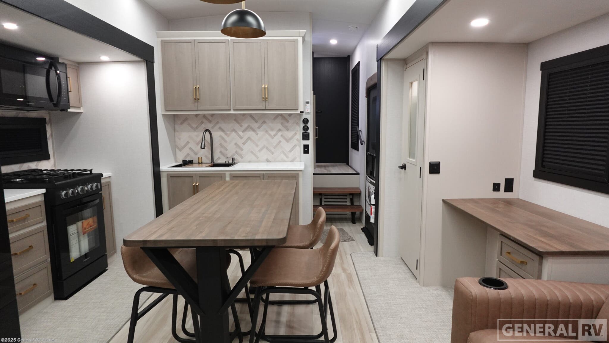 New 2026 Forest River Wildwood Heritage Glen 321DRL available in Dover, Florida