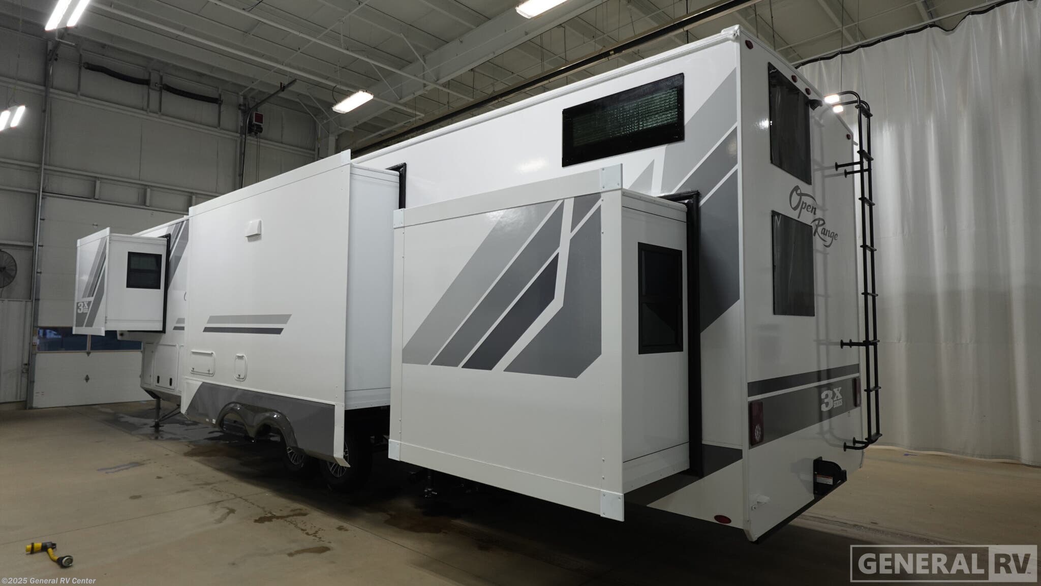 Contact us now about this 2026 Highland Ridge Open Range 3X390TBS! 2026 Open Range 3X390TBS by Highland Ridge from General RV Center in Dover, Florida