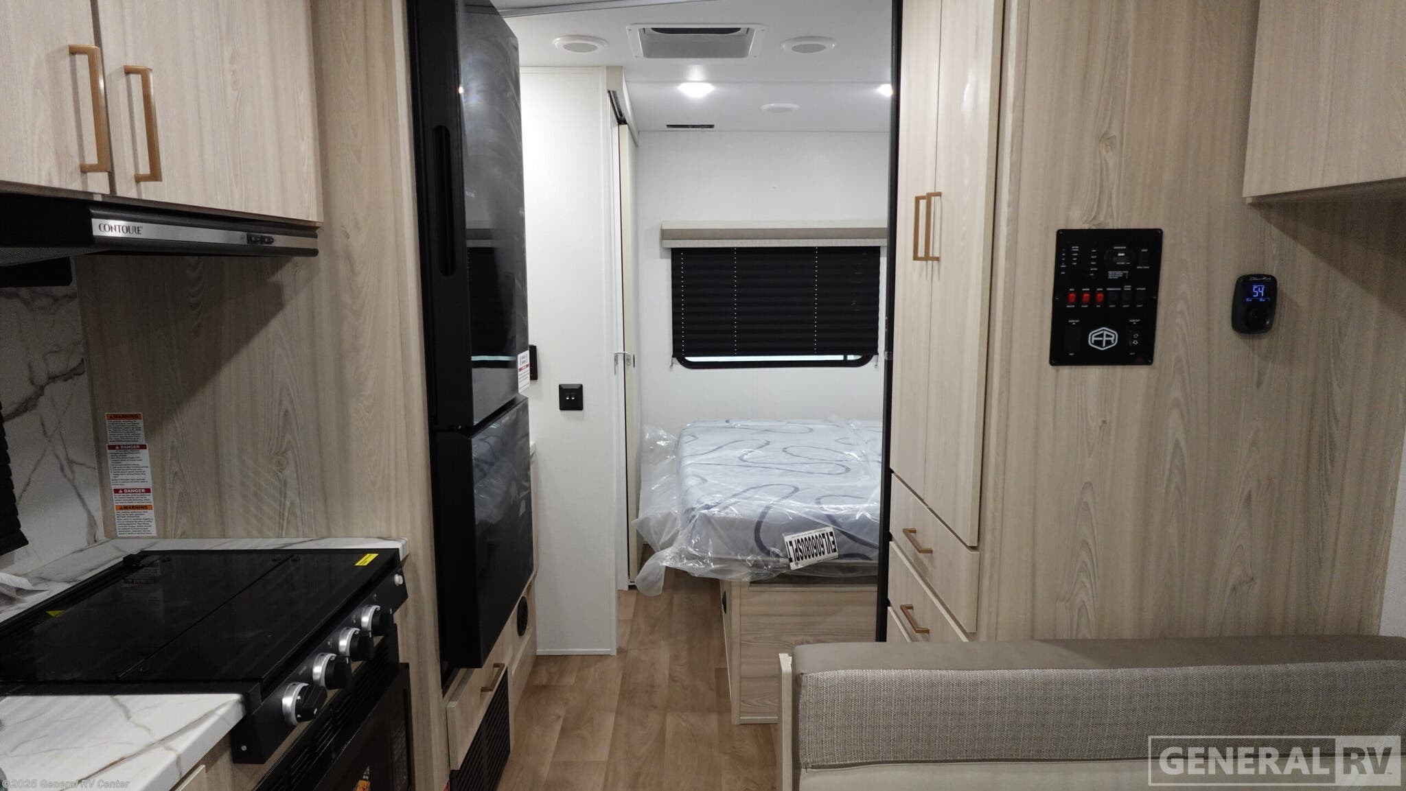 Call now about this 2026 East to West Entrada 220S! 2026 East to West Entrada 220S - New Class C For Sale by General RV Center in Dover, Florida