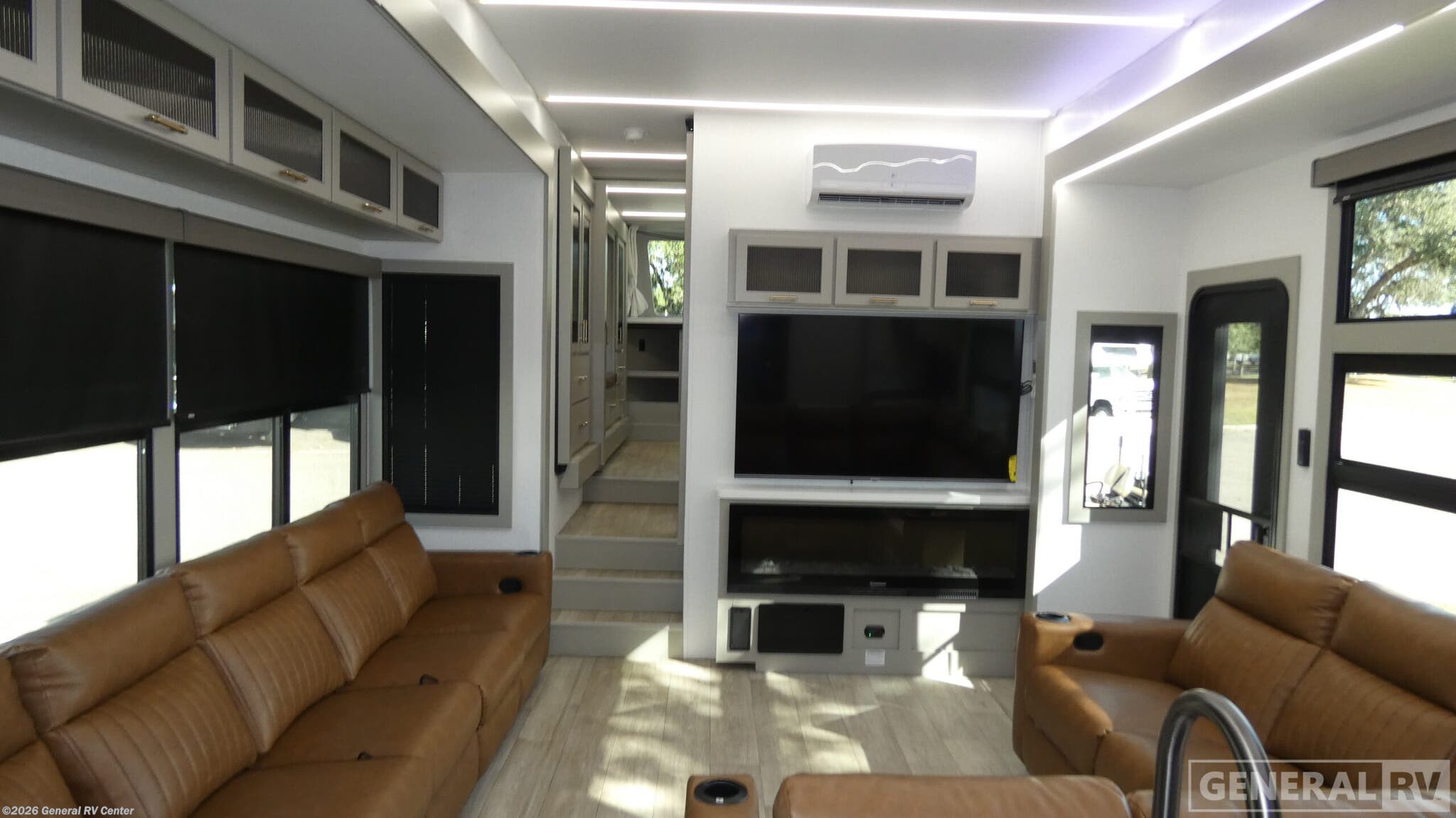 New 2026 Axiom Vendetta V4250 available in Dover, Florida