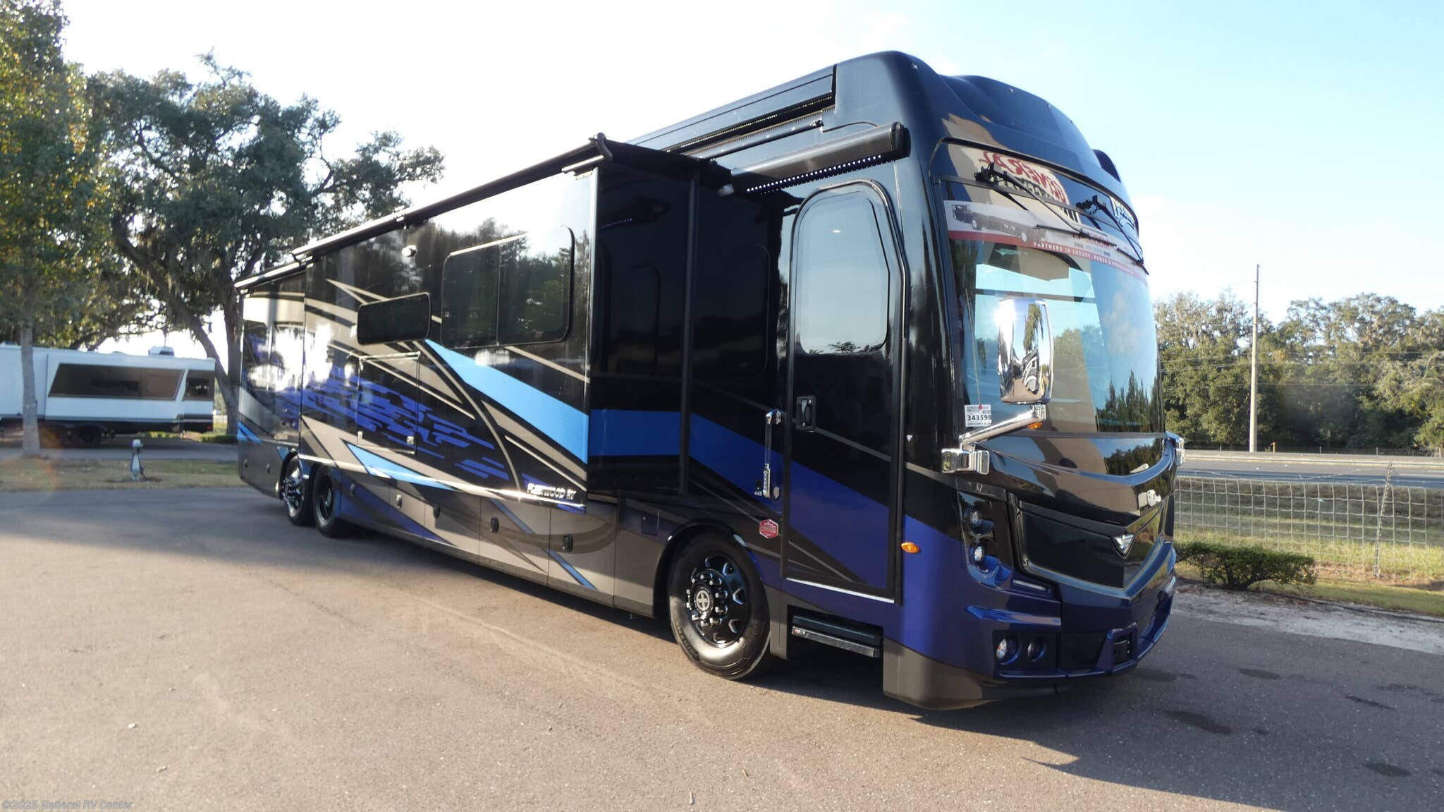 Email now about this 2026 Fleetwood Discovery LXE 44B! New 2026 Fleetwood Discovery LXE 44B available in Dover, Florida