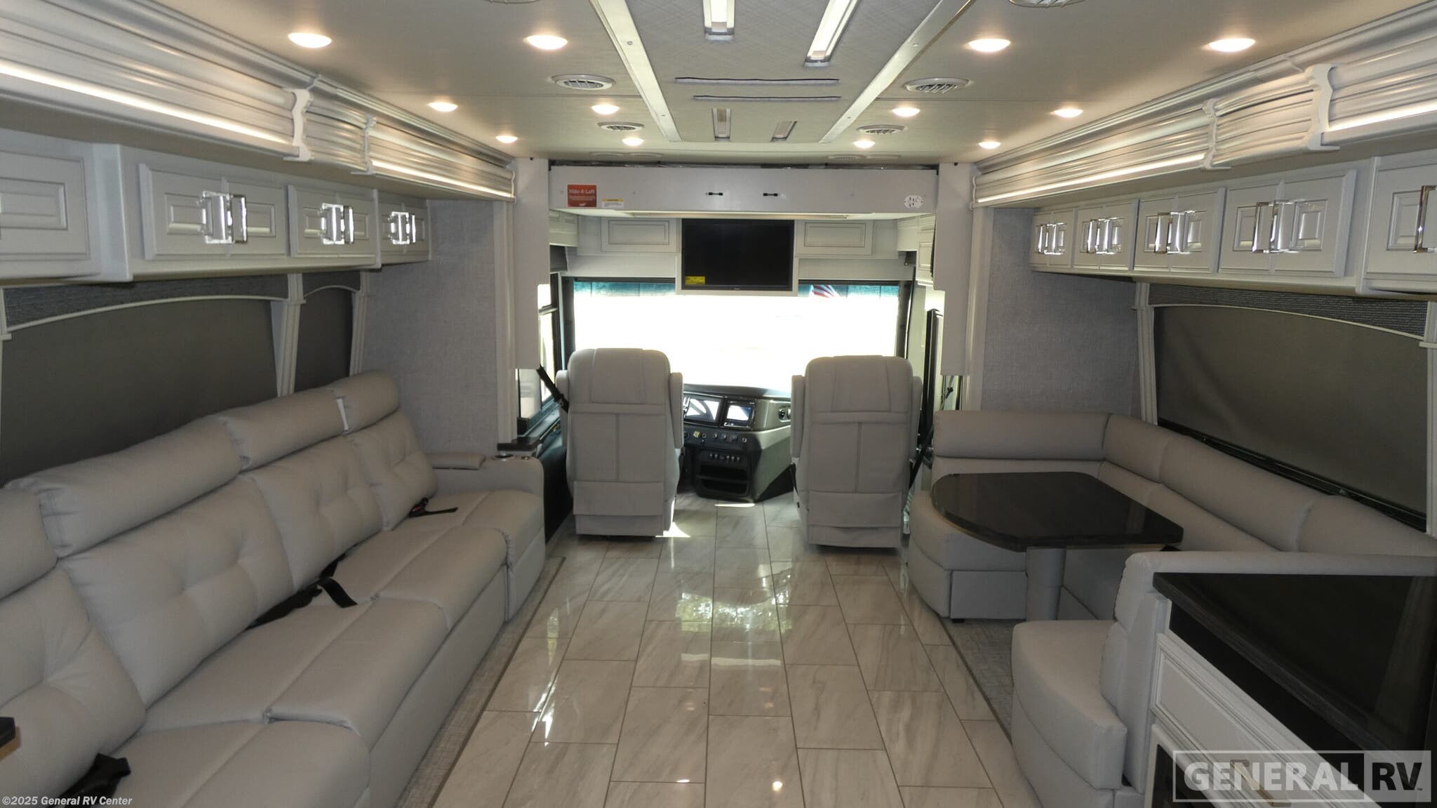 New 2026 Fleetwood Discovery LXE 44S available in Dover, Florida