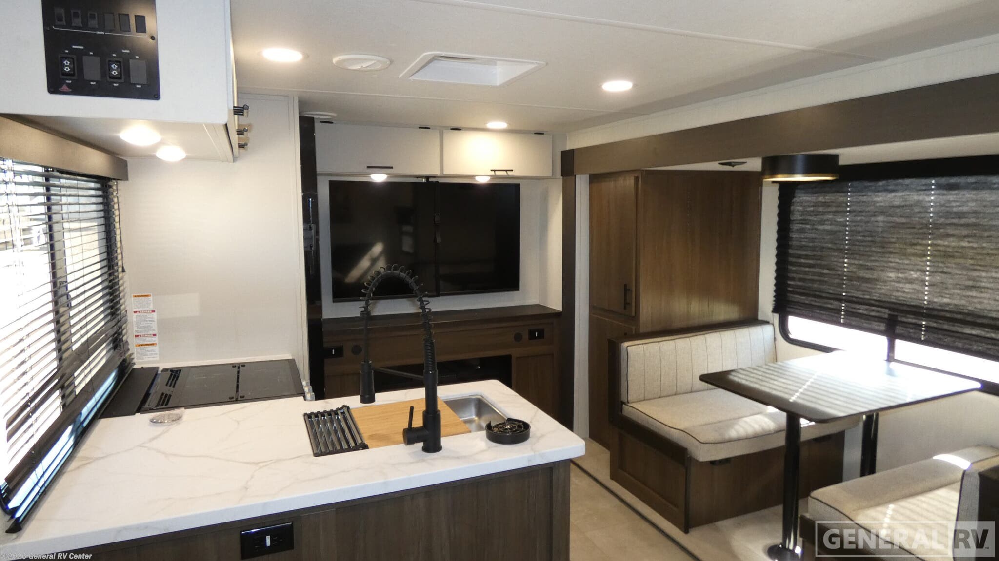 Call now about this 2026 Prime Time Tracer 248RE! 2026 Prime Time Tracer 248RE - New Travel Trailer For Sale by General RV Center in Dover, Florida