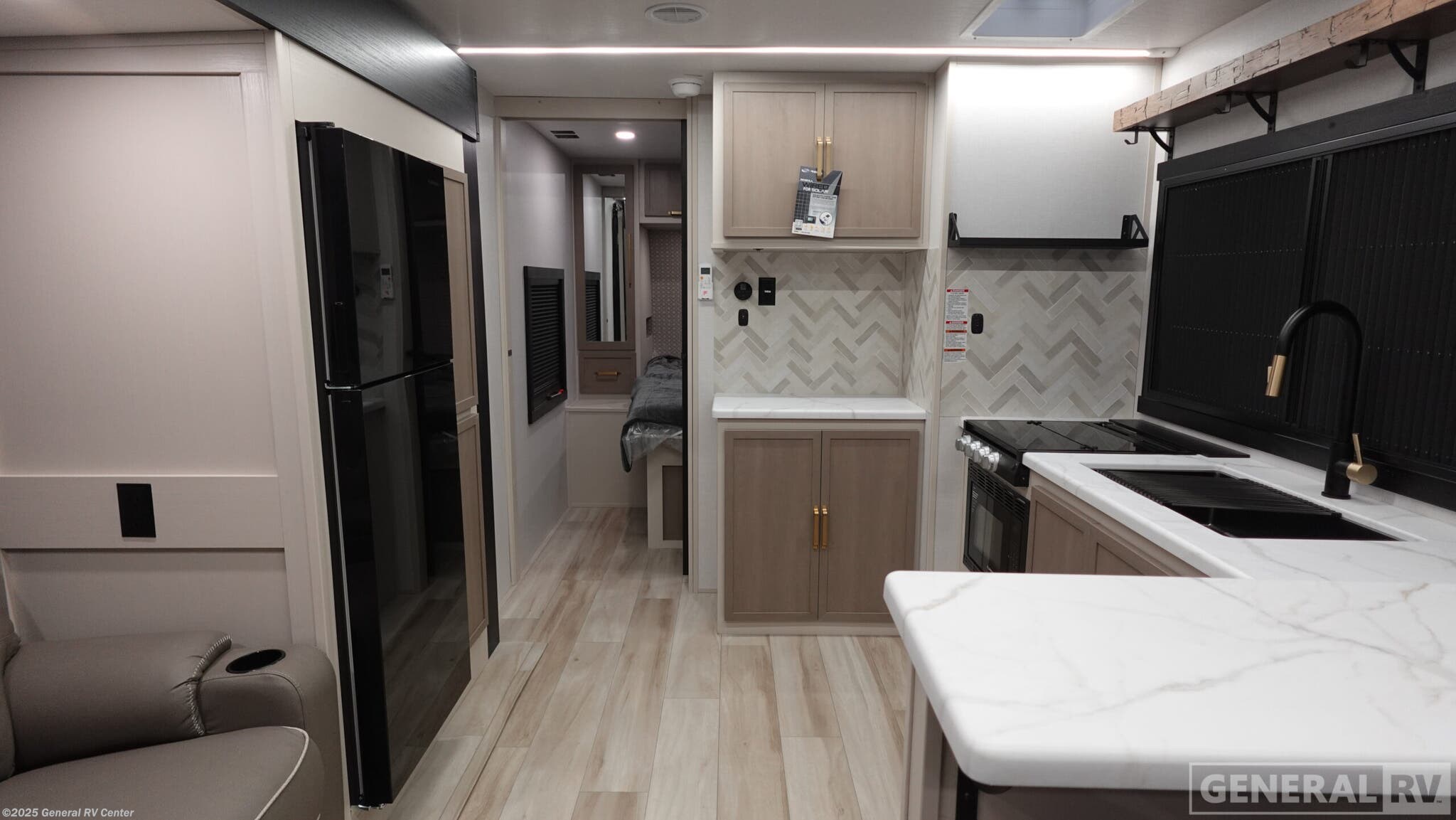 New 2026 Forest River Wildwood Heritage Glen Hyper-Lyte 24RBHL available in Dover, Florida