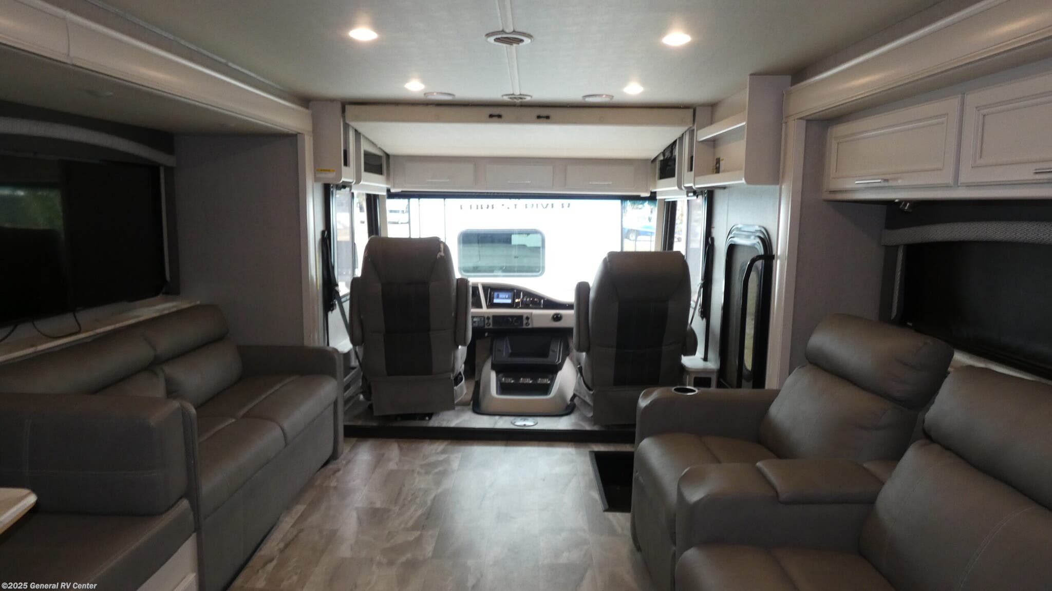 Used 2022 Fleetwood Flair 35R available in Dover, Florida