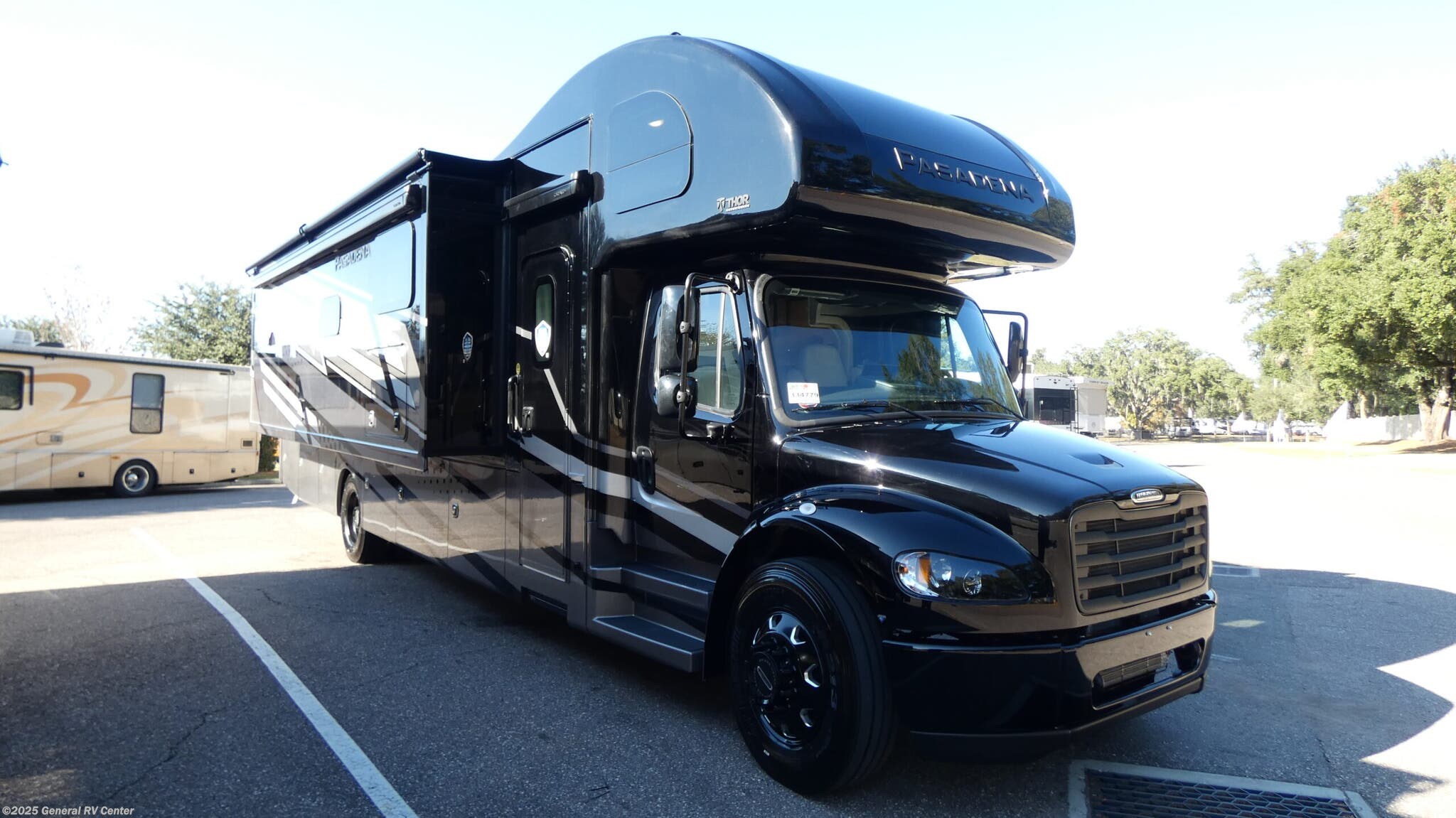 Email now about this 2026 Thor Motor Coach Pasadena 38DX! New 2026 Thor Motor Coach Pasadena 38DX available in Dover, Florida