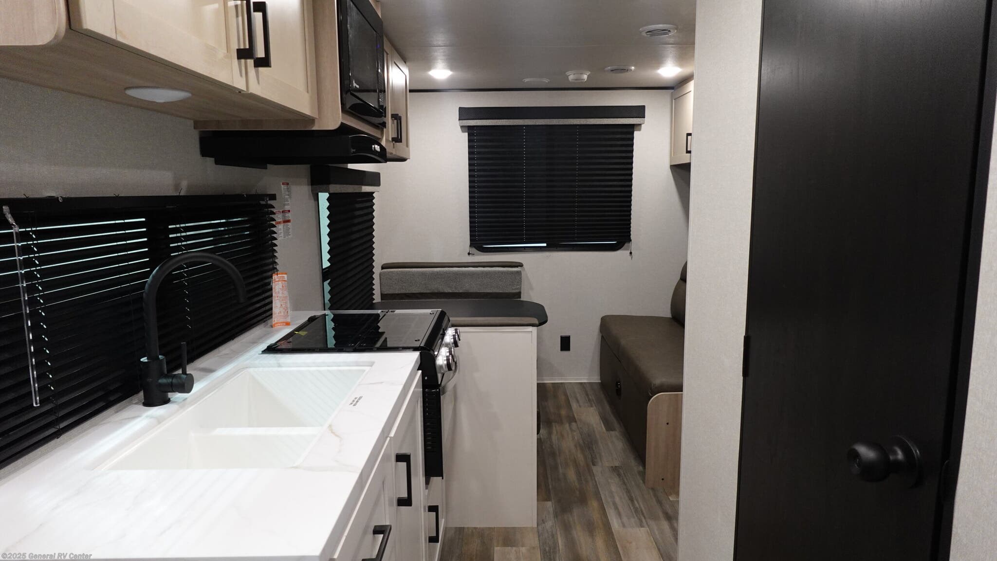 Call now about this 2026 Open Range 21QB! 2026 Open Range 21QB - New Travel Trailer For Sale by General RV Center in Dover, Florida