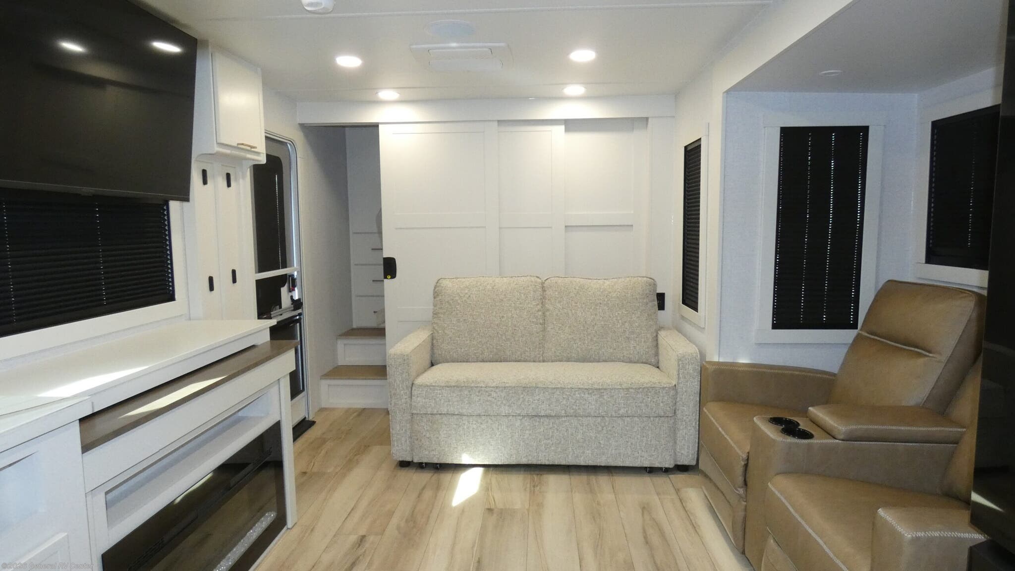 Call now about this 2026 Brinkley RV Model I 294! 2026 Brinkley RV Model I 294 - New Travel Trailer For Sale by General RV Center in Dover, Florida
