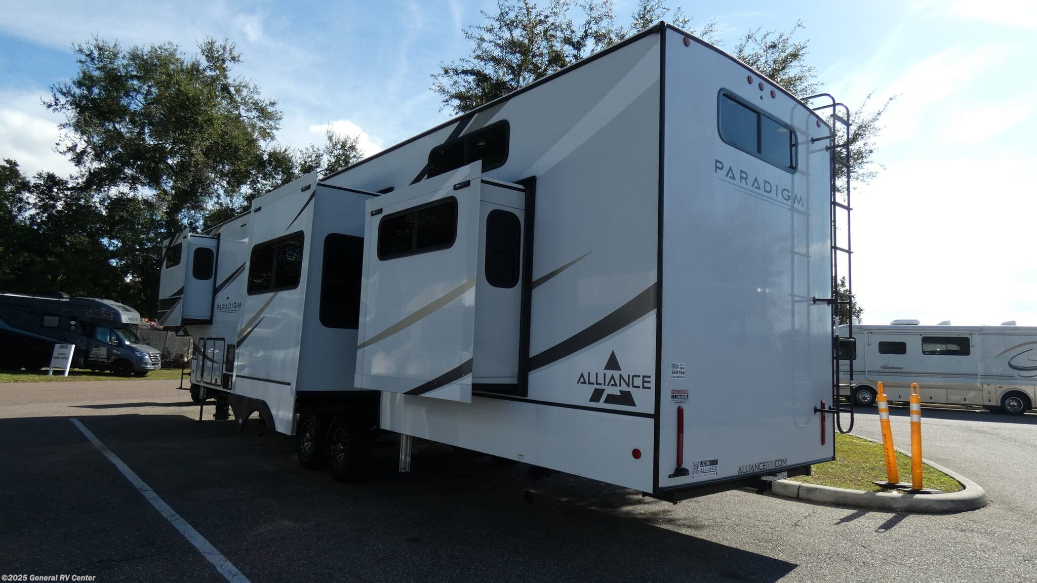 Contact us now about this 2024 Alliance RV Paradigm 395DS! 2024 Paradigm 395DS by Alliance RV from General RV Center in Dover, Florida