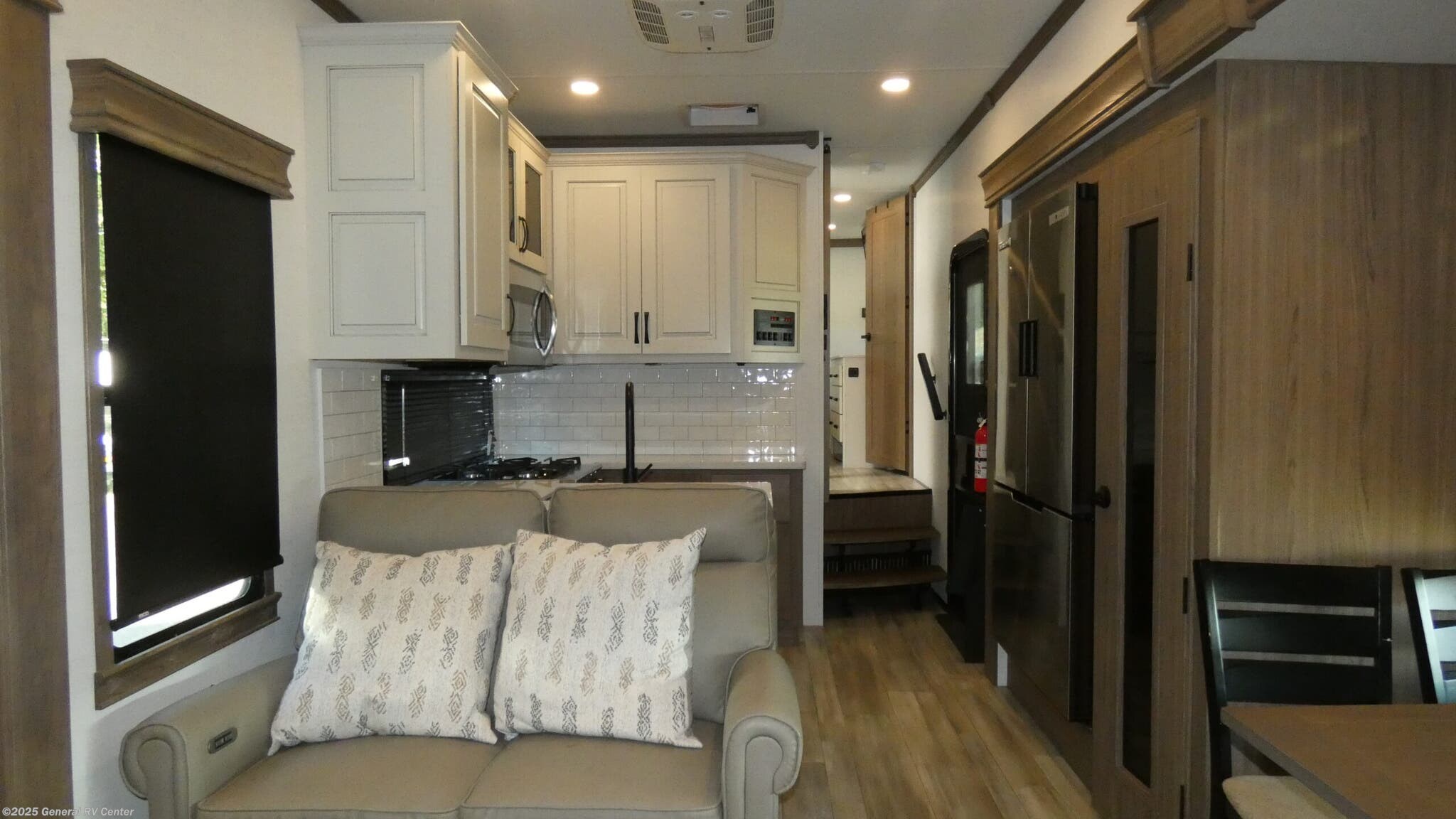 Used 2024 Alliance RV Paradigm 395DS available in Dover, Florida