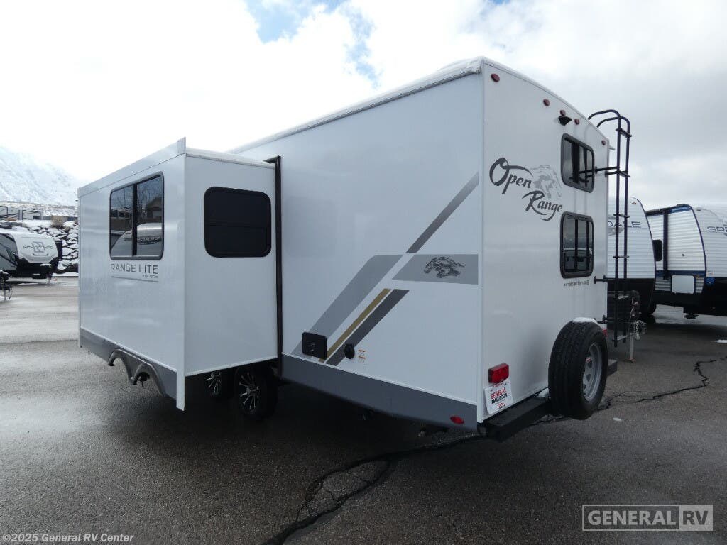 Contact us now about this 2025 Highland Ridge Range Lite 241BH! 2025 Range Lite 241BH by Highland Ridge from General RV Center in Draper, Utah