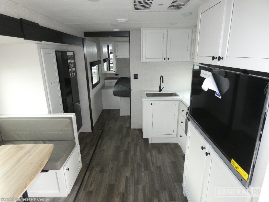 New 2025 Highland Ridge Range Lite 241BH available in Draper, Utah