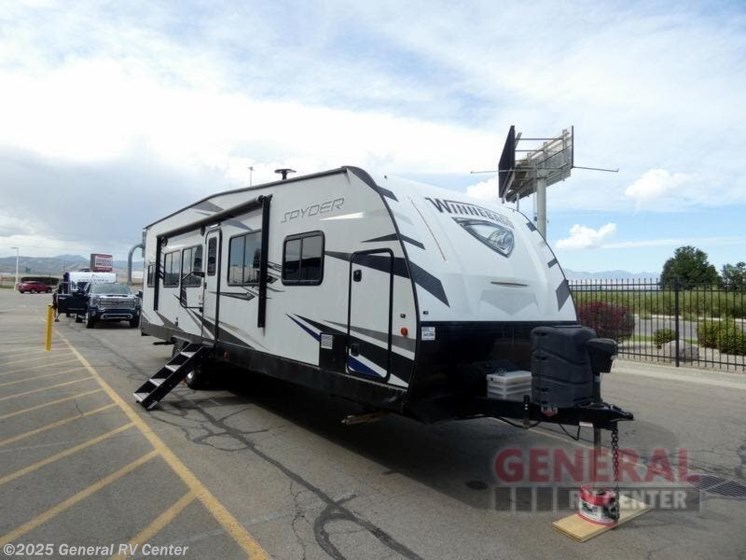 Email now about this 2020 Winnebago Spyder 28KS! Used 2020 Winnebago Spyder 28KS available in Draper, Utah
