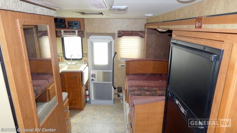 Call now about this 2011 Lance 1181! 2011 Lance 1181 - Used Truck Camper For Sale by General RV Center in Draper, Utah