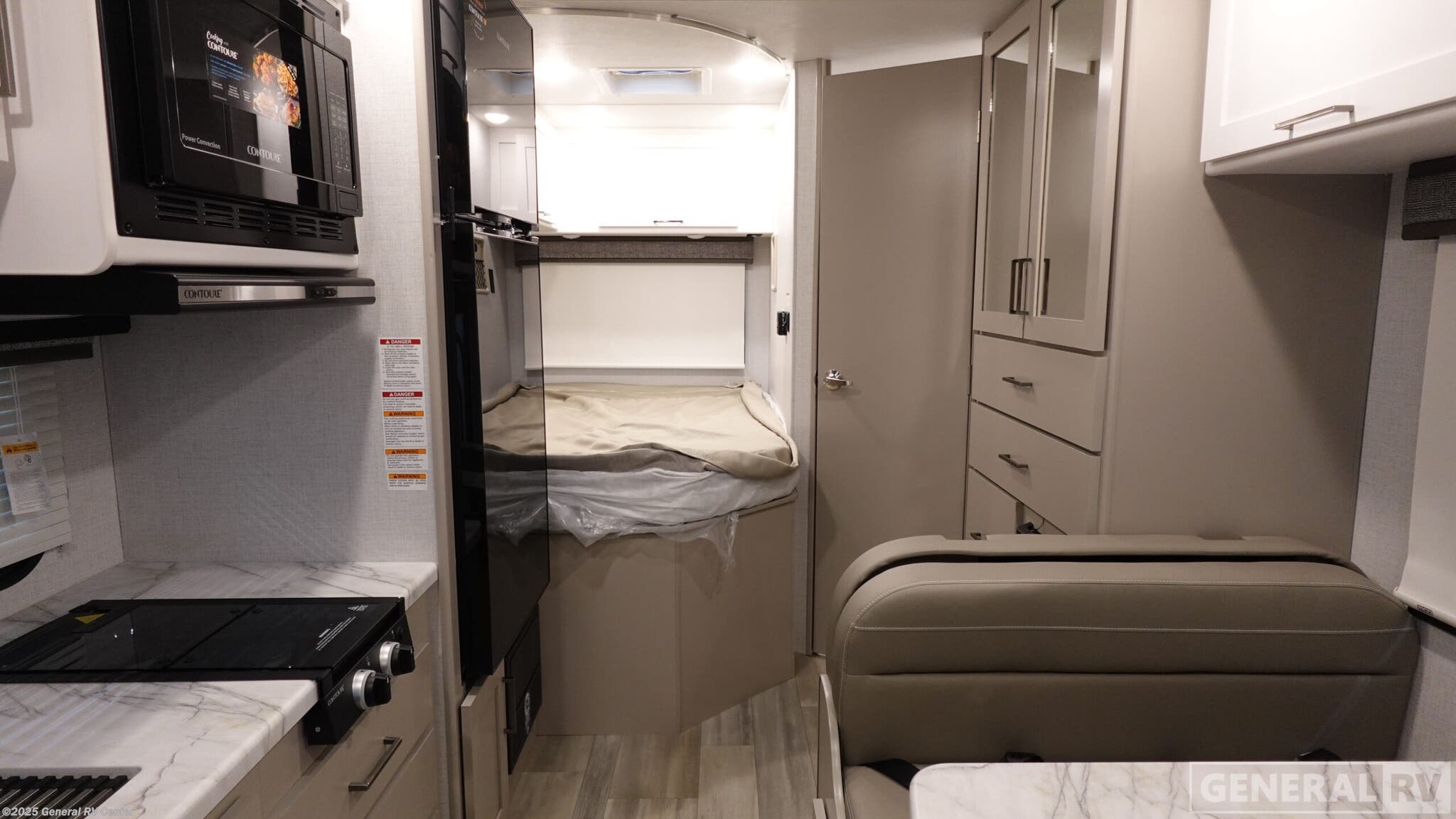 Call now about this 2026 Thor Motor Coach Pasadena SE21! 2026 Thor Motor Coach Pasadena SE21 - New Class C For Sale by General RV Center in Draper, Utah