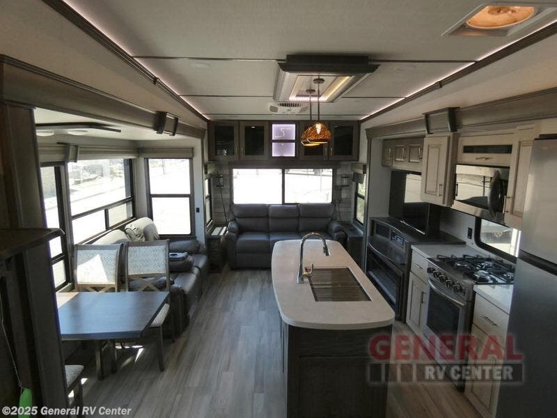 Contact us now about this 2021 Alliance RV Paradigm 370FB! 2021 Paradigm 370FB by Alliance RV from General RV Center in Draper, Utah