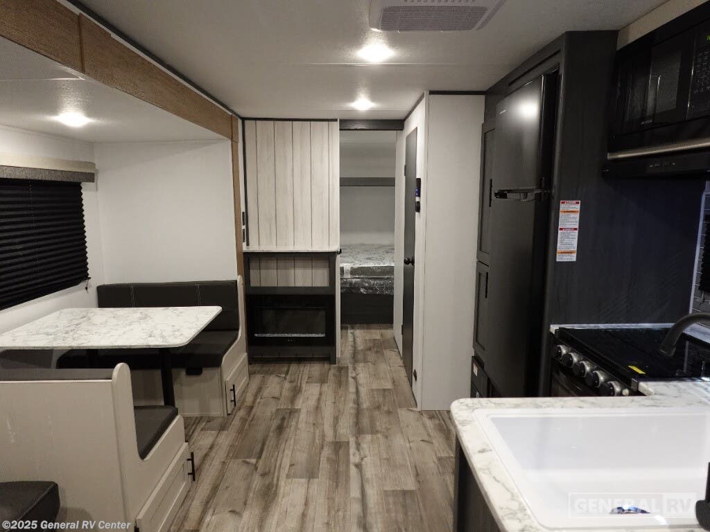 New 2025 Dutchmen Aspen Trail 26RL available in Ashland, Virginia