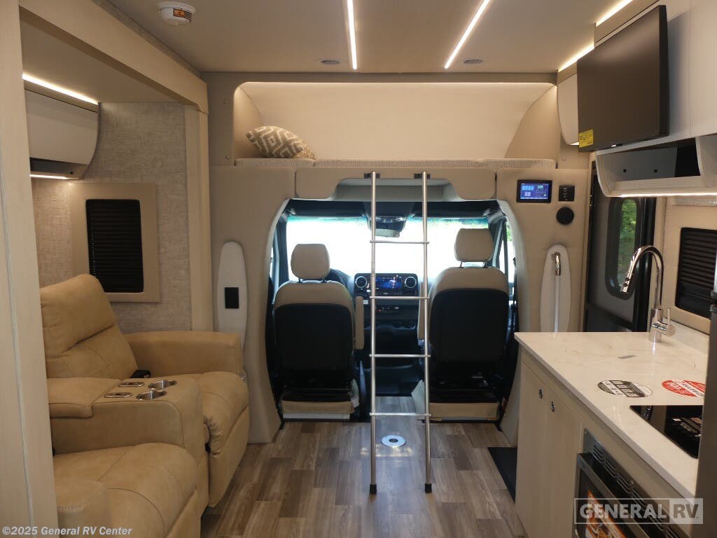 New 2026 Tiffin Wayfarer 25XPW available in Ashland, Virginia