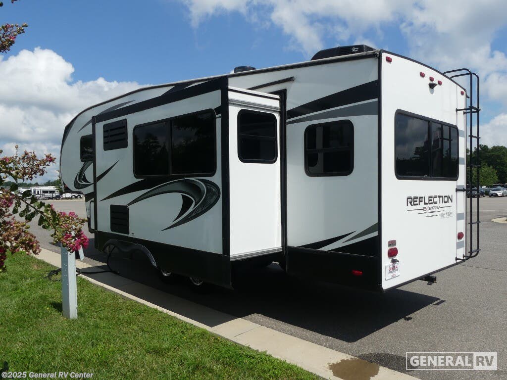 Contact us now about this 2022 Grand Design Reflection 260RD! 2022 Reflection 260RD by Grand Design from General RV Center in Ashland, Virginia