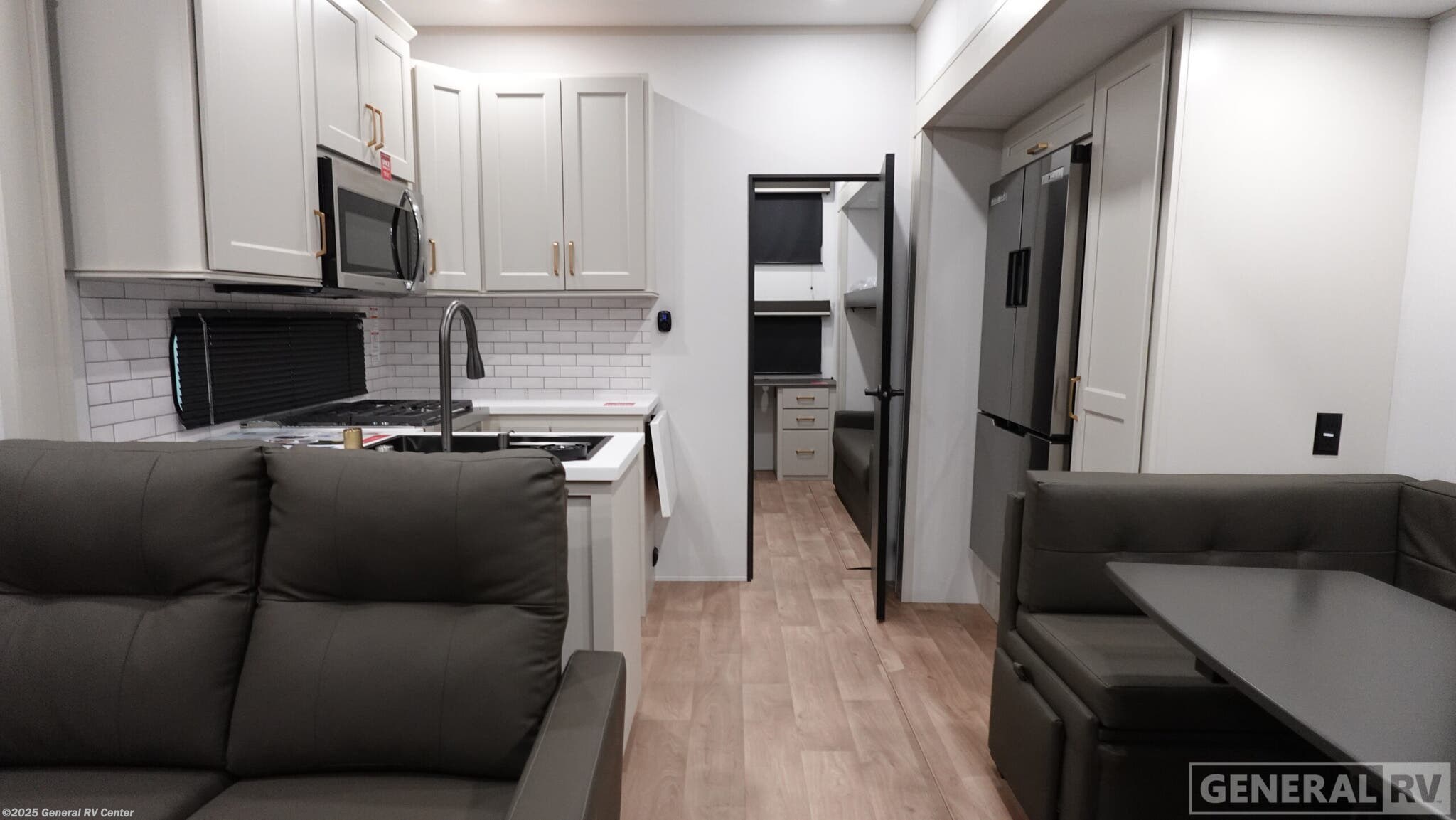 Call now about this 2026 Grand Design SOLITUDE-I 3904BH! 2026 Grand Design SOLITUDE-I 3904BH - New Fifth Wheel For Sale by General RV Center in Ashland, Virginia