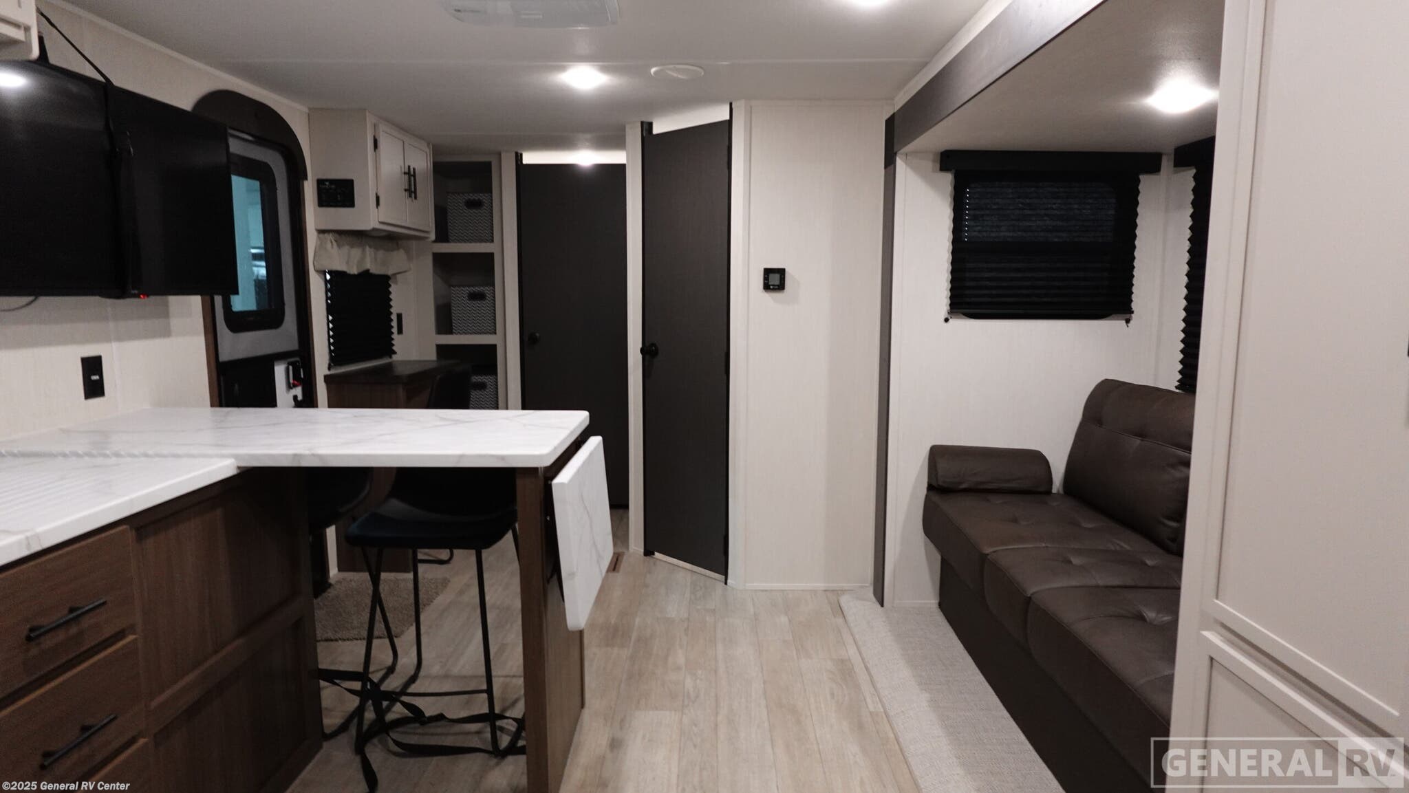 Call now about this 2026 Prime Time Avenger 25MKO! 2026 Prime Time Avenger 25MKO - New Travel Trailer For Sale by General RV Center in Ashland, Virginia