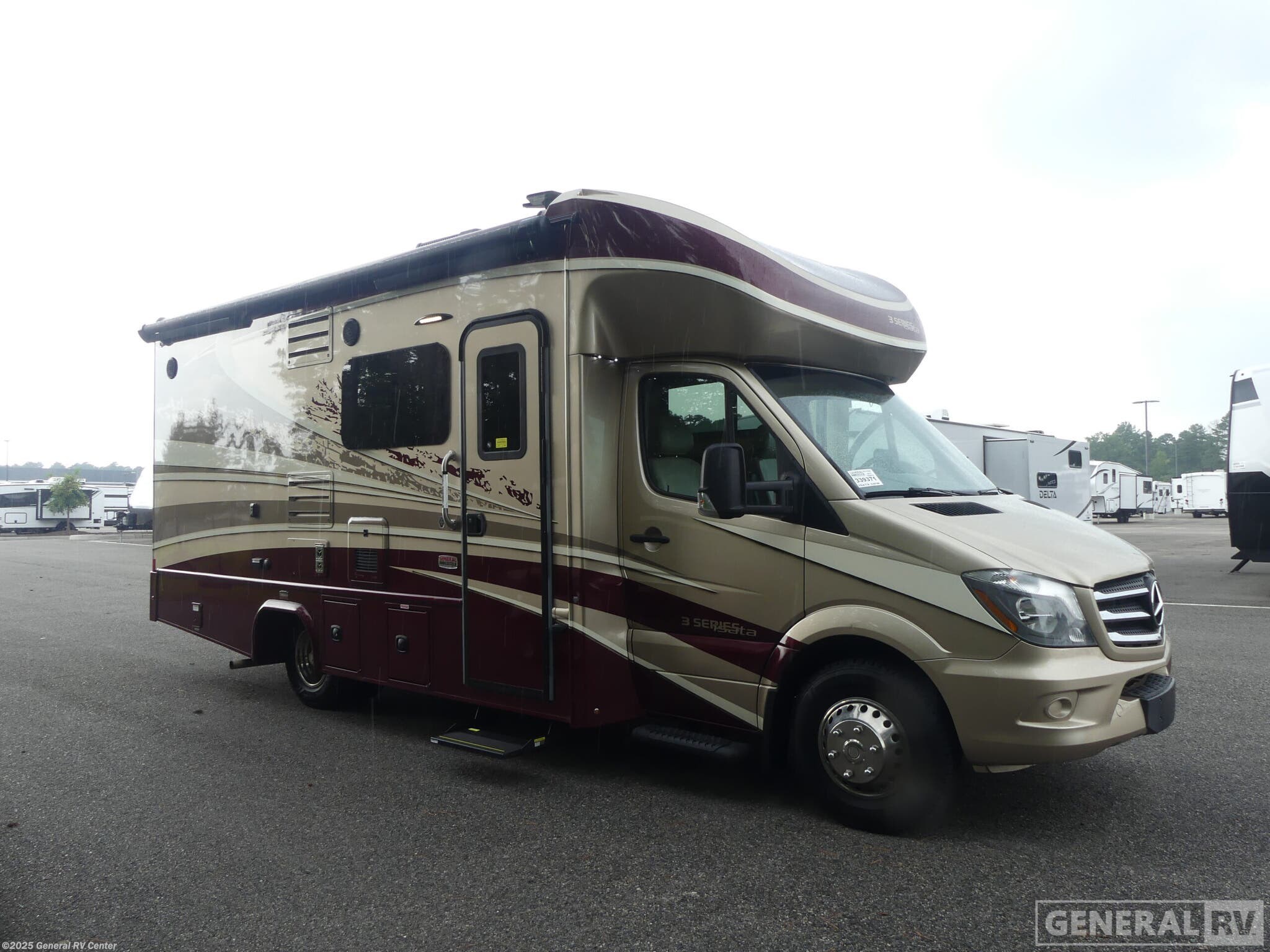 Email now about this 2017 Dynamax Corp ISATA 24FW! Used 2017 Dynamax Corp ISATA 24FW available in Ashland, Virginia